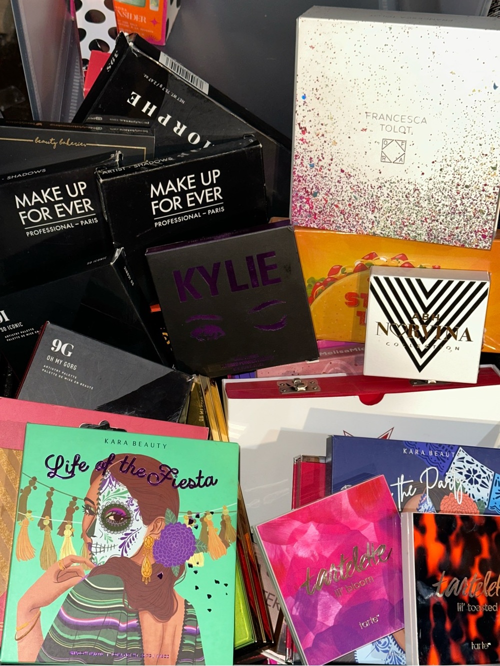 Large high-end makeup bundle Likes or Dislikes (READ DESCRIPTION FOR DETAILS:)